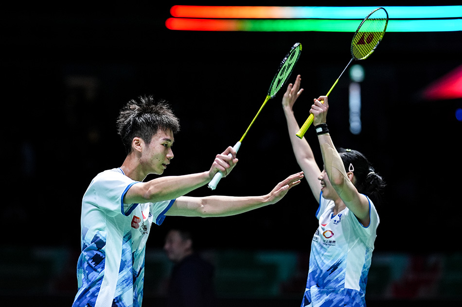 山口茜が歴史に名を刻む4回目優勝。男子シングルスは19歳ラニエが初